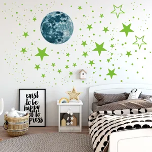 Autocollants muraux phosphorescents lune et etoiles pour la decoration de la chambre.