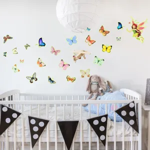 Stickers muraux fluorescents papillon fée colorés lumineux pour la décoration de chambre d'enfant.
