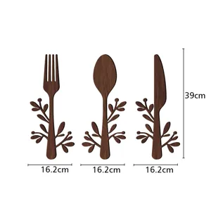 Décoration murale en bois couverts fourchette cuillère couteau cuisine 39cm hauteur