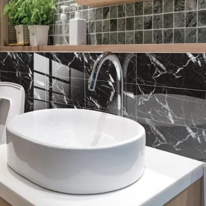 Adhésif carrelage motif marbre, imperméable épaissi texture cristal décor mur de salle de bain.