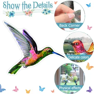 Primo piano dettagliato dell'adesivo per finestra colibrì colorato con angolo e effetto vetro.