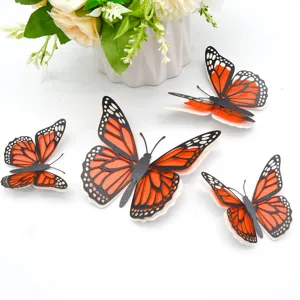 Gedetailleerd overzicht van 3D gelaagde opengewerkte vlinder muurstickers in monarch design.