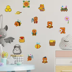 Détail des autocollants muraux ours de dessin animé mignon, décals animaux lumineux pour chambre.