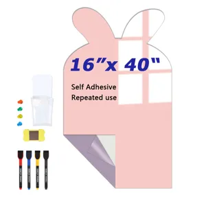 Detailansicht des rosa Hasen Magnet-Whiteboard-Aufklebers mit Stiften und Pins, wiederverwendbar.