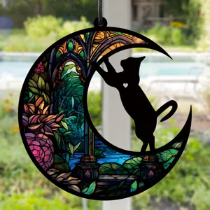 Buntglas-Katze-Mond Hängedekor Detail, lebendiges Bogengarten-Design für Innenraum-Wanddeko.