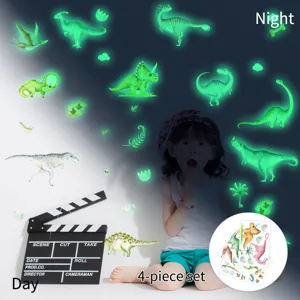 Jolis stickers muraux dinosaures lumineux lot de 4 pour décoration chambre d'enfants