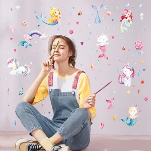 Autocollants muraux sirène licorne lumineux pour décoration de chambre d'enfant.