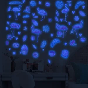 Stickers muraux flamant rose phosphorescents décoration chambre enfant bleue lumineuse.