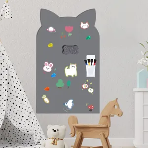 Kinder magnetische Whiteboard Wandaufkleber Detail, Katzenform mit bunten Tieraufklebern.