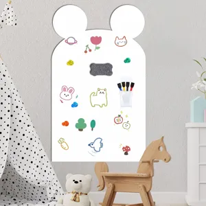 Magnetische Kinderzimmer-Wandtafel mit niedlichem Ohren-Design für Notizen und Planung.