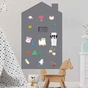 Magnetische Whiteboard Wandaufkleber für Kinderzimmer, Hausform mit vielen süßen Cartoon Magneten.
