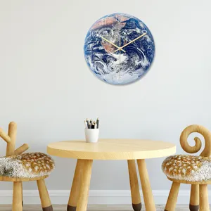 Orologio da parete rotondo moderno Terra in acrilico con numeri chiari per la casa.