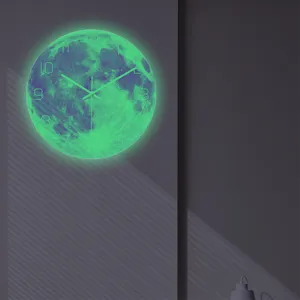 Vista dettagliata orologio da parete luna luminosa, pianeta acrilico per camera e salotto decoro.