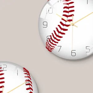Kreative Baseball Wanduhr mit leisen Uhrwerk und Acryl Material fur die Heimdekoration.