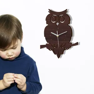 Reloj de pared de búho de madera con movimiento silencioso, diseño animal lindo decoración.