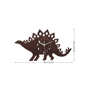 Hölzerne Dinosaurier Wanduhr mit leisen Uhrwerk und klaren Ziffern für das Kinderzimmer.