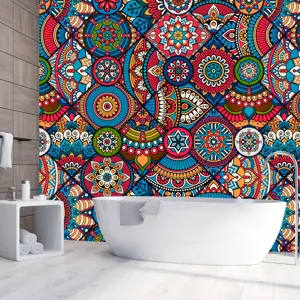 Primo piano di adesivo murale mandala colorato nel dettaglio dell'arredamento del bagno