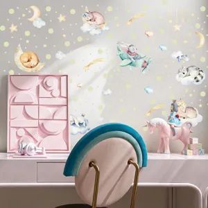 Autocollants muraux lumineux pour chambre d'enfant, lune étoiles et adorables animaux mignons.