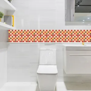 Vue detaillee de l'autocollant de carrelage mosaique 3d dans une salle de bains moderne.