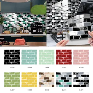 Vista dettagliata di adesivi per piastrelle a mosaico lucido in PVC per ristrutturazione.