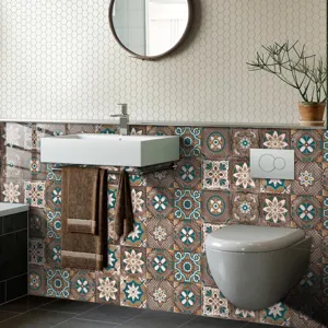 Vue détaillée des autocollants de carrelage floral rétro, stickers muraux salle de bain.