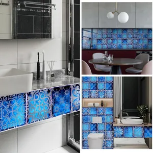 Vista detallada de pegatinas de azulejos vintage azules para la decoracion de pared.