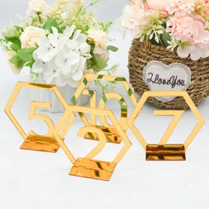 Goldene Acryl Hochzeit Tischnummer Schild, sechseckige Spiegel-Desktop-Dekoration für Party.