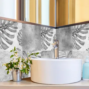 Adesivi per piastrelle con foglie di monstera grigie per ristrutturazione pareti cucina, impermeabili.