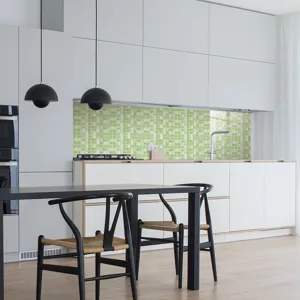 Adesivo per piastrelle a mosaico verde e bianco per paraschizzi cucina, PVC impermeabile.