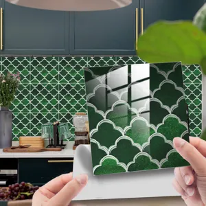 Autocollants de carrelage 3D adhésifs étanches autocollants muraux pour dosseret de cuisine.