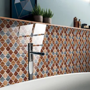 Gros plan détaillé de l'autocollant de carrelage 3D lotus, surface film cristal pour cuisine bain.