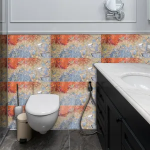 Vue détaillée d'autocollants de carrelage étanches à motif de pierre de marbre pour la décoration.