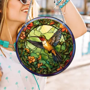 Gebrandschilderd glas kolibri hangende wanddecoratie rond raamvanger met ketting art.