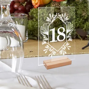 Numero de mesa de acrilico transparente con base de madera para decoracion de bodas