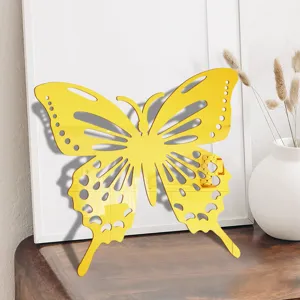 Gele acryl spiegel holle vlinder muursticker detail, slaapkamer interieur decoratie.