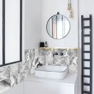 Adesivi per piastrelle con foglie tropicali per decorazione parete cucina e bagno di casa.