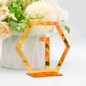Goldener Acryl Tischnummernschild, hexagon Spiegel Design Nummer 1 für Hochzeitsdeko.