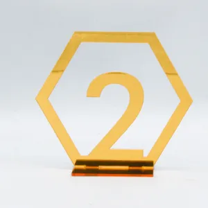 Goldfarbenes Acryl Sechseck Tischnummer Schild 2 Hochzeit Tischdekoration Deko Artikel