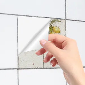 Adesivo per piastrelle con design limone vintage, ideale per decorazione cucina e pareti.