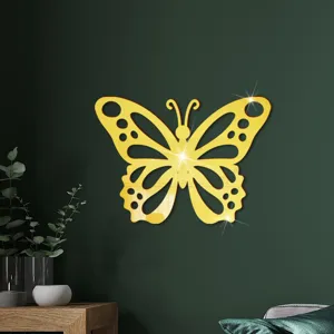 Gouden acryl holle vlinder muursticker detailopname, elegante woondecoratie accent voor slaapkamer.