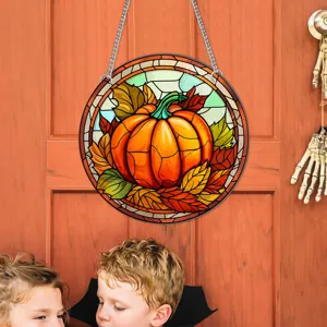 Decorazione sospesa zucca in vetro colorato per festa del raccolto autunnale murale.