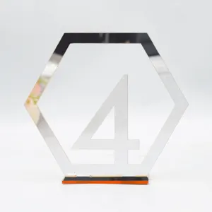 Sechseckiges Acryl Spiegel Hochzeit Tischnummer Schild mit Sockel für Party Dekoration