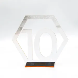 Sechseckiger Acryl Hochzeit Tischnummer Schild 10 mit Sockel fuer Party Dekoration.