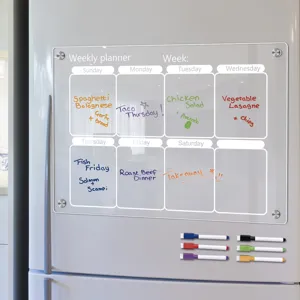 Pizarra magnética semanal transparente de acrílico para el refrigerador con rotuladores.