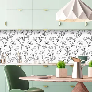 Vista dettagliata adesivo per piastrelle floreali francesi sulla parete, decorazione cucina.