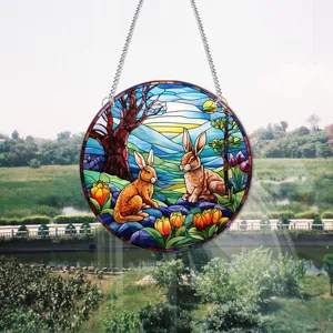 Gedetailleerd overzicht van het paaskonijn gebrandschilderd acryl hangend bordje.