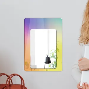 Autocollant de miroir mural en acrylique coloré, décor moderne double couche esthétique.