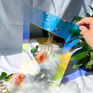 Autocollant mural miroir acrylique iridescent, décor double couche formé pour maison moderne.