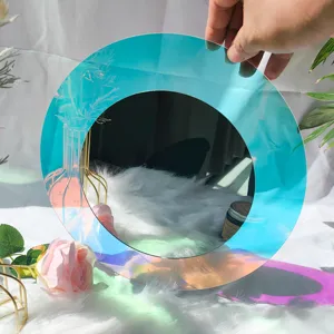 Miroir mural décoratif en acrylique iridescent, décor de pièce esthétique rond en détail.