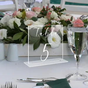 Cartel de número de mesa de boda de acrílico transparente con base blanca para decoración.